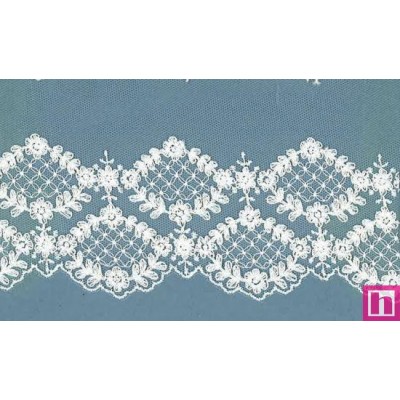 66447 TIRA BORDADA TUL SELENA 80 MM. POLIESTER 100% NATURAL Venta en piezas de 13.80 M