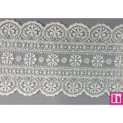 67169 GALON TUL BORDADO HELMET 85 MM. POLIESTER 100% NATURAL Venta en piezas de 13.00 M