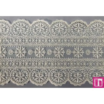 67170 GALON TUL BORDADO HELMET 85 MM. POLIESTER 100% MARFIL Venta en piezas de 13.00 M