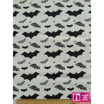 62643 TEJIDO ESTAMPADO BATMAN (01) 1.40 M. ALG 100% BLANCO VENTA EN PZAS. DE 6 M APRO