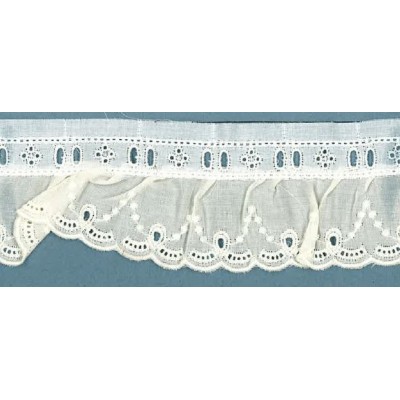 35939/36-000 BORDADO FRUNCIDO BATISTA QUISOL POLIESTER 60%-ALGODON 40% BLANCO Venta en piezas de 11.00 M