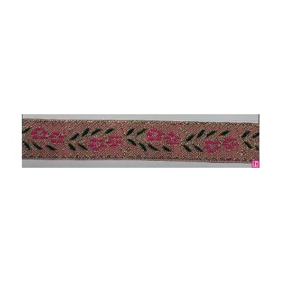 655367-0055 CINTA JACQUARD CLIO 25 MM. POLIESTER 100% NUDE/DORADO Venta en piezas de 7.00 M