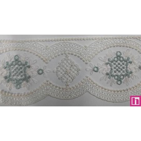 67178 PUNTILLA TUL BORDADO CLARA 65 MM. POLIESTER 100% MARFIL/VERDE Venta en piezas de 13.00 M