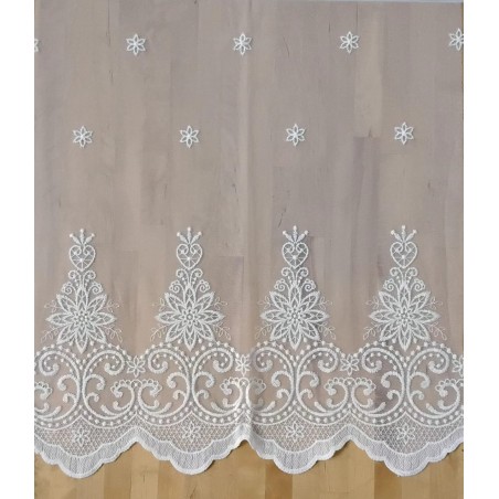66357 TUL BORDADO AMBOS LADOS BERAT (01) 1.50 MTS. POLIESTER 100% NATURAL Venta en piezas de 15.00 M