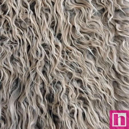 67615 PELO FANTASIA CURLY (02) 150 CM. 480 GR/M2. POLIESTER 50%-ACRILICO 50% CAMEL Venta en piezas de 5.00 M