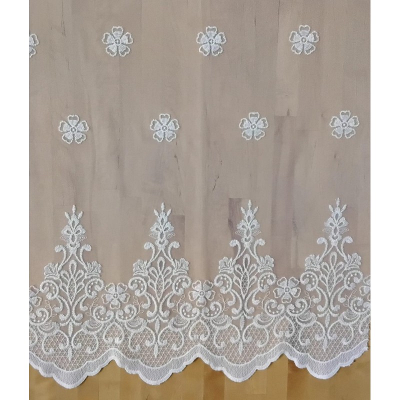 66358 TUL BORDADO AMBOS LADOS ENGUIN (01) 1.50 MTS. POLIESTER 100% NATURAL Venta en piezas de 15.00 M